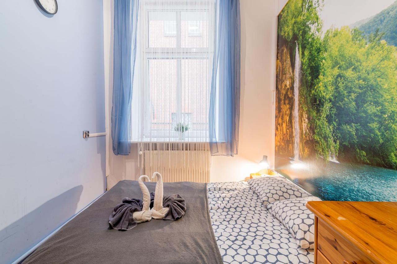 Room Near The Center Гданск Екстериор снимка