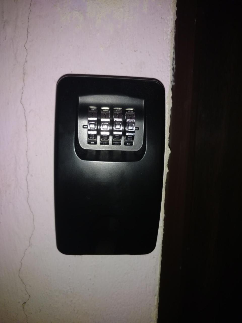 Room Near The Center Гданск Екстериор снимка